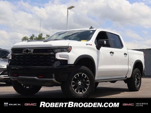 Used 2025 Chevrolet Silverado 1500 ZR2 w/ Technology Package AWD/4WD image 1