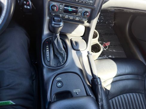 Used 2001 Chevrolet Corvette Convertible w/ Preferred Equipment Group2 image 25