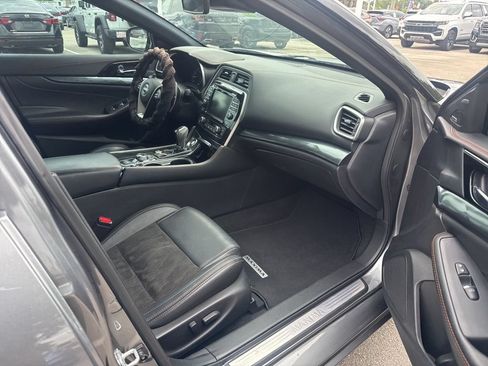 Certified 2023 Nissan Maxima SR w/ Sport Mat Group FWD image 12
