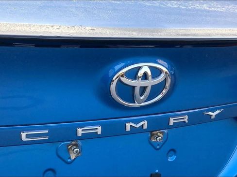 Used 2018 Toyota Camry XSE FWD image 30