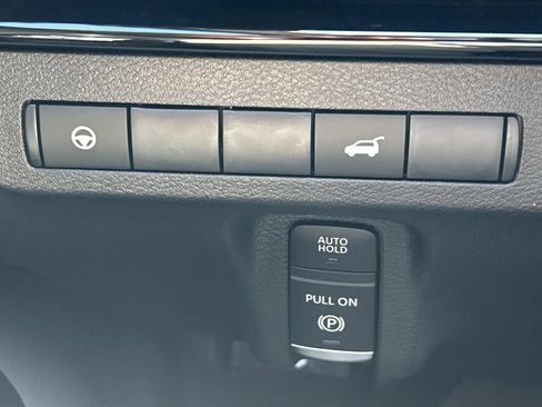 Certified 2025 Nissan Murano SV AWD/4WD image 28