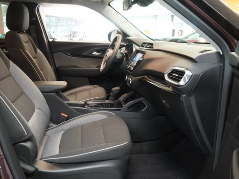 Used 2023 Chevrolet TrailBlazer LT w/ Convenience Package AWD/4WD image 34