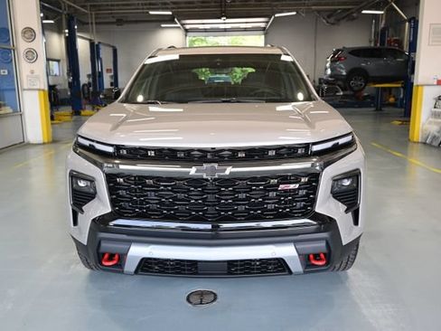 New 2026 Chevrolet Traverse Z71 w/ Enhanced Driving Package AWD/4WD image 2