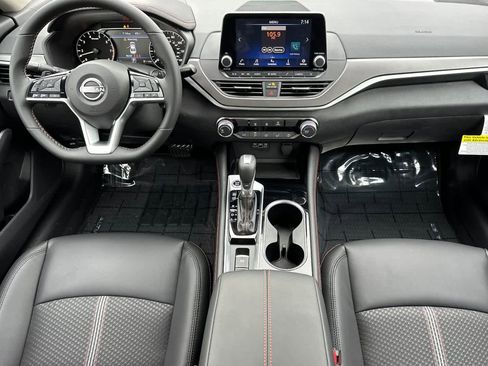 New 2025 Nissan Altima 2.5 SR image 3