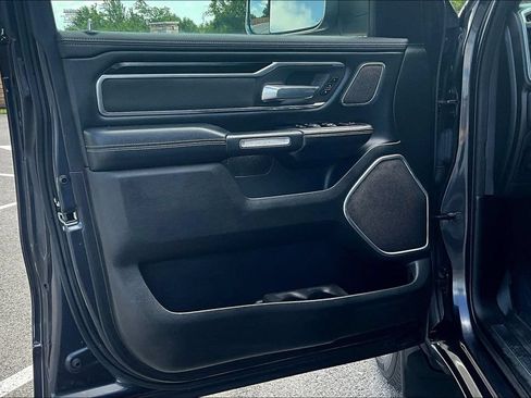 Used 2019 RAM 1500 Laramie AWD/4WD image 18