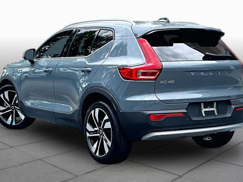 Used 2023 Volvo XC40 B5 Plus w/ Protection Package Premier AWD/4WD image 12