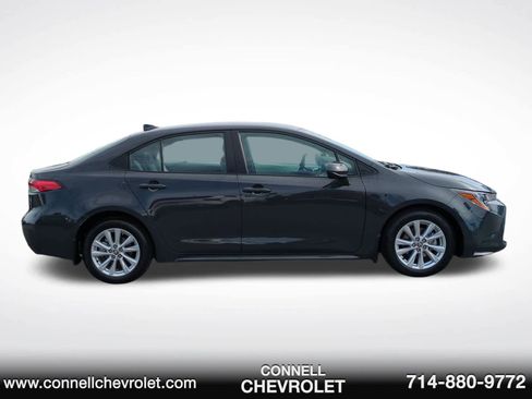 Used 2025 Toyota Corolla LE image 4