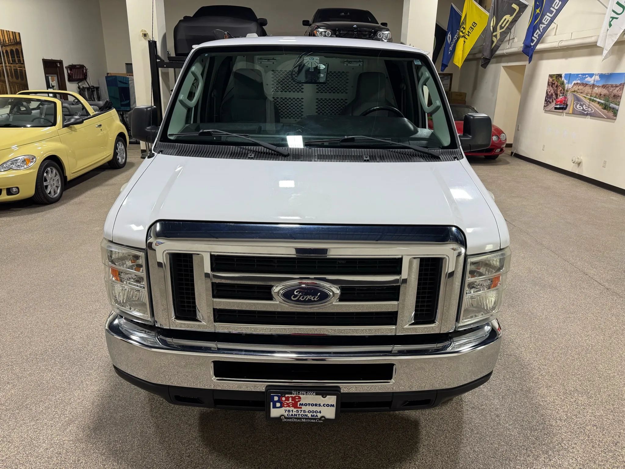 Used 2012 Ford E-350 and Econoline 350 Extended Super Duty w/ PWR Group RWD image 10