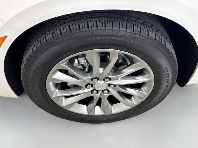 Used 2022 Buick Enclave Avenir w/ Avenir Technology Package FWD image 35