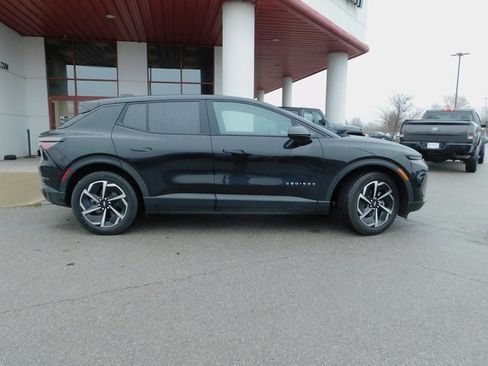 Used 2025 Chevrolet Equinox EV LT image 10