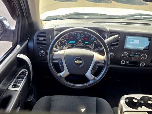 Used 2011 Chevrolet Silverado 1500 LT AWD/4WD image 13