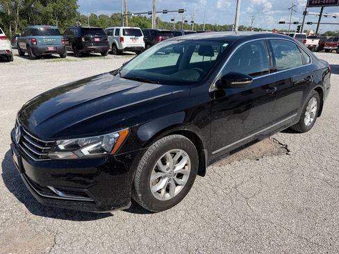 Used 2016 Volkswagen Passat 1.8T S FWD image 7