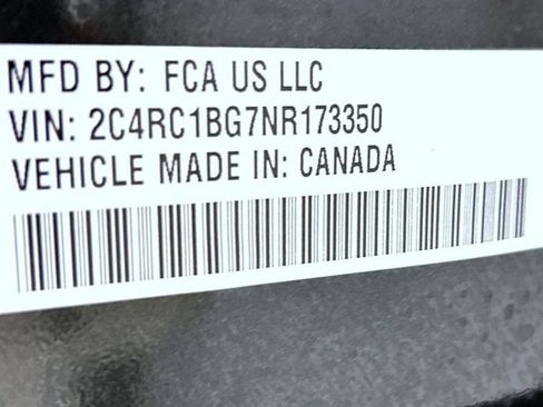 Used 2022 Chrysler Pacifica Touring-L FWD image 23