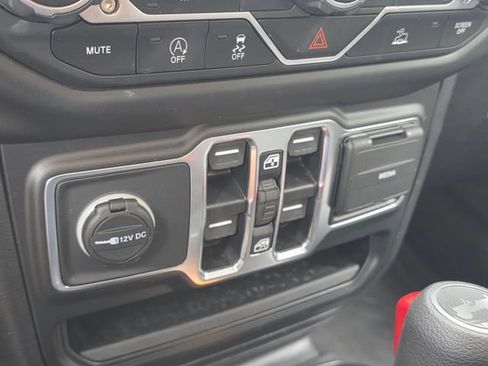 Used 2021 Jeep Wrangler Unlimited Sport AWD/4WD image 27