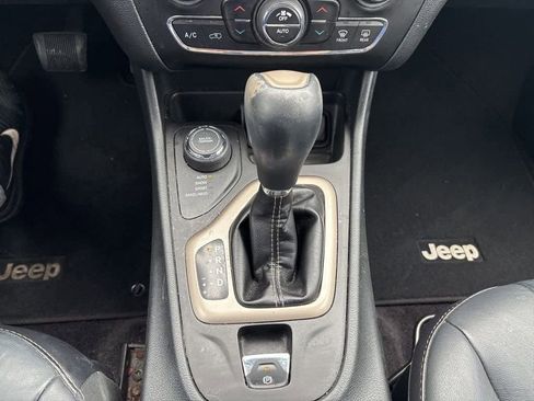 Used 2016 Jeep Cherokee High Altitude image 27