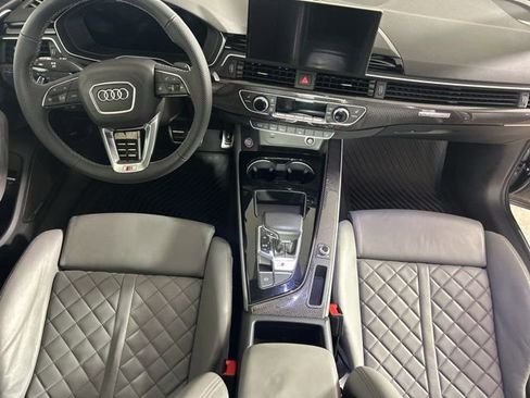 Used 2022 Audi S4 Premium Plus w/ Premium Plus Package image 16