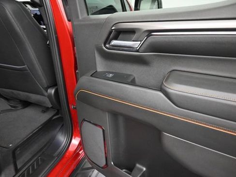 Used 2024 GMC Sierra 1500 AT4 w/ Technology Package AWD/4WD image 19