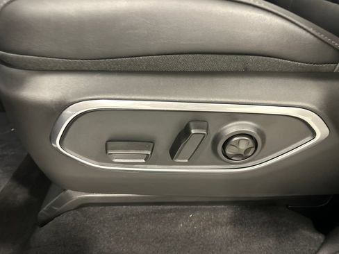 New 2026 Jeep Grand Wagoneer Limited AWD/4WD image 16