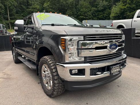 Used 2019 Ford F350 Lariat w/ Lariat Ultimate Package AWD/4WD image 3