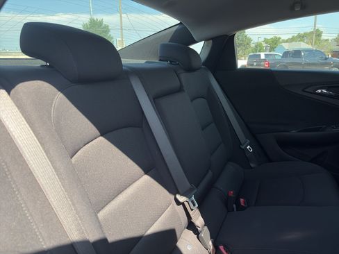 Used 2025 Chevrolet Malibu LT FWD image 37