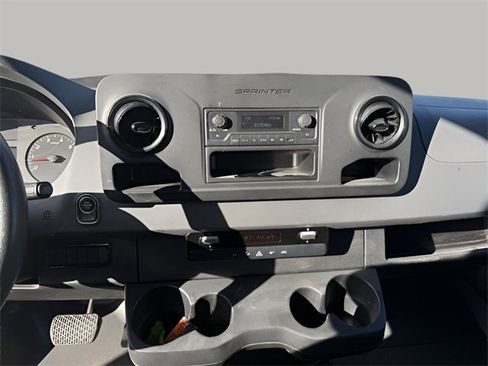 Used 2021 Mercedes-Benz Sprinter 1500 image 10