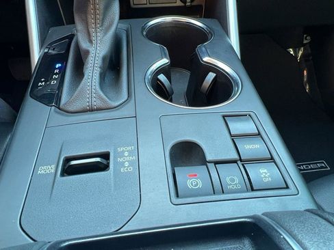 Used 2024 Toyota Highlander XSE image 36