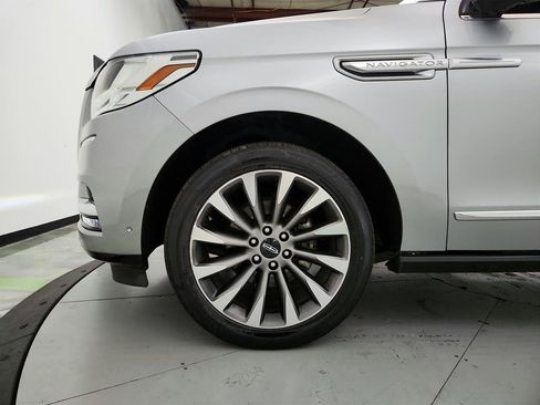 Used 2020 Lincoln Navigator Reserve image 33