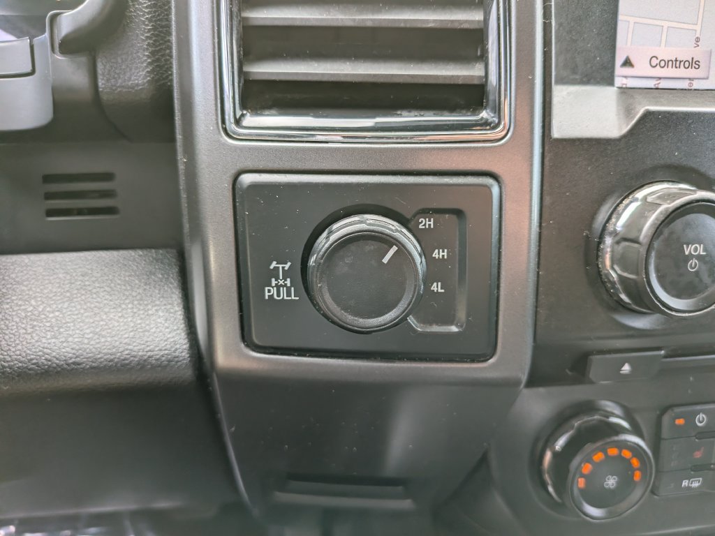 Certified 2018 Ford F150 XLT w/ Equipment Group 302A Luxury AWD/4WD image 30