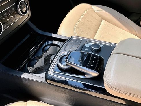 Used 2019 Mercedes-Benz GLS 450 4MATIC image 17
