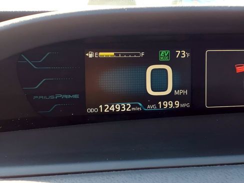 Used 2017 Toyota Prius Prime Advanced FWD image 30