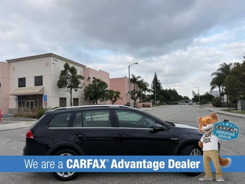 Used 2017 Volkswagen Golf Alltrack S AWD/4WD image 3