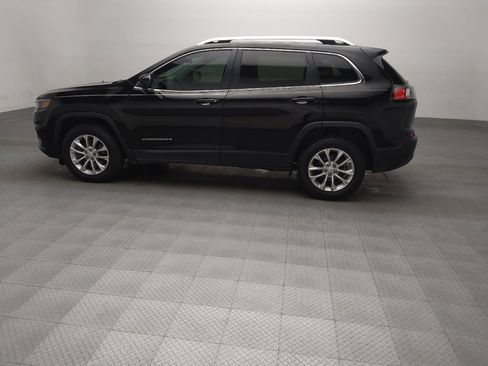 Used 2019 Jeep Cherokee Latitude w/ Popular Appearance Group FWD image 3