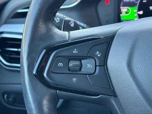 Used 2023 Chevrolet Bolt EUV Premier image 34