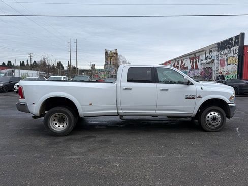 Used 2018 RAM 3500 Laramie w/ Convenience Group AWD/4WD image 6