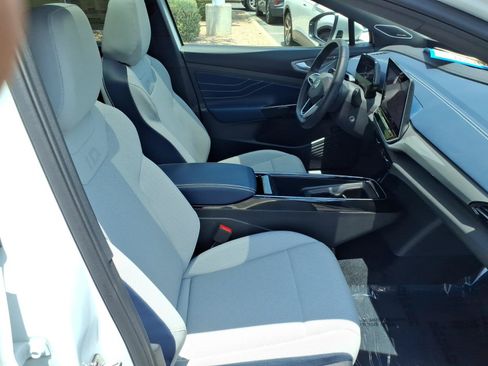 Certified 2025 Volkswagen ID.4 Pro S Plus AWD/4WD image 12