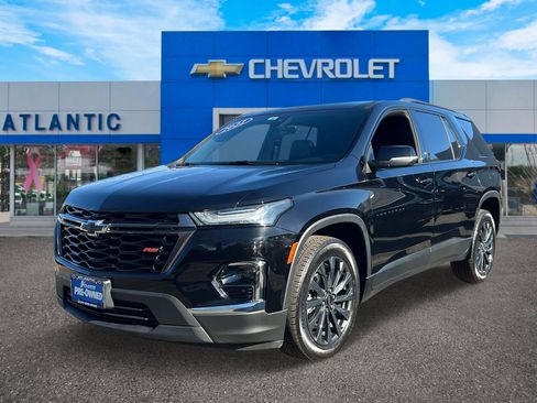 Used 2022 Chevrolet Traverse RS image 1