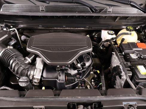 Used 2022 GMC Acadia AT4 w/ Technology Package image 19