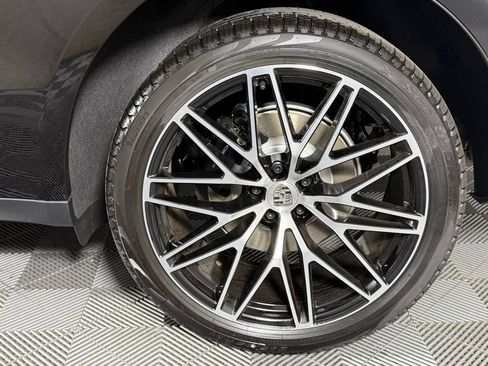 New 2026 Porsche Macan image 13