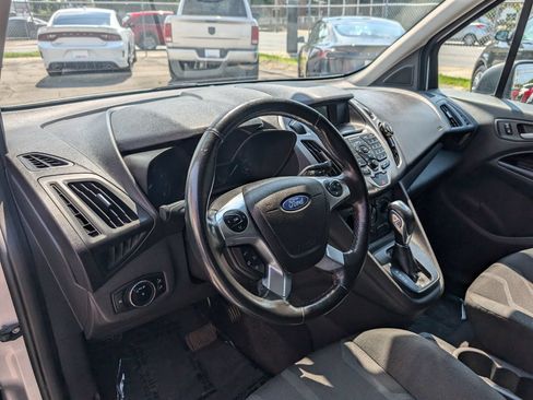 Used 2018 Ford Transit Connect XLT FWD image 12