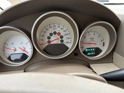 Used 2009 Dodge Caliber SXT image 13