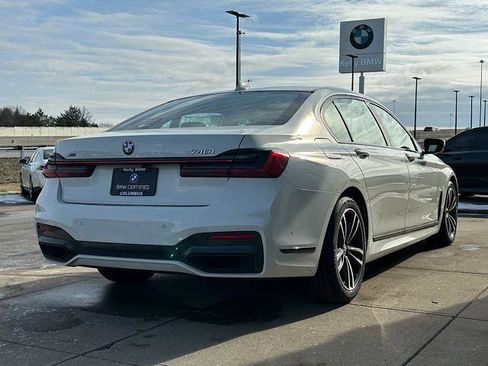 Certified 2022 BMW 740i xDrive w/ M Sport Package image 10