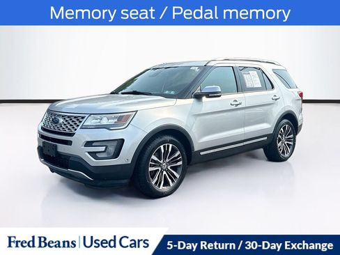 Used 2017 Ford Explorer Platinum AWD/4WD image 3