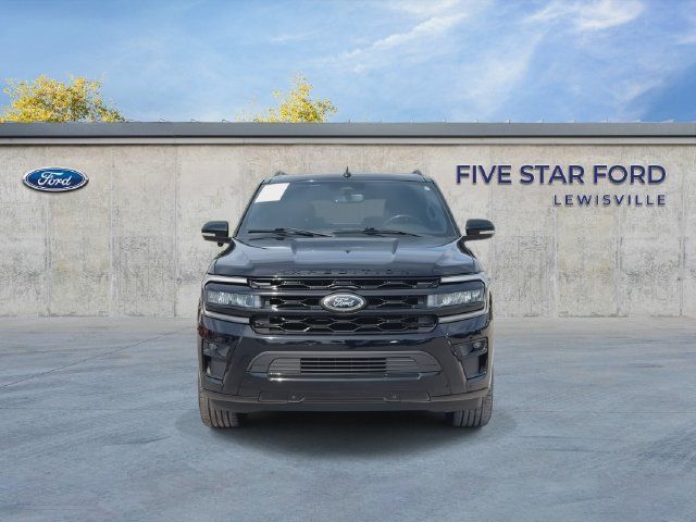 Used 2023 Ford Expedition Limited RWD image 3