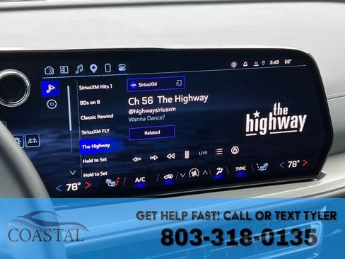 Used 2025 Chevrolet Traverse LT AWD/4WD image 42