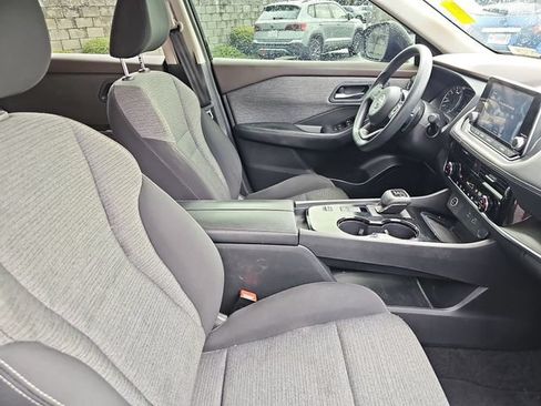 Used 2021 Nissan Rogue SV FWD image 10