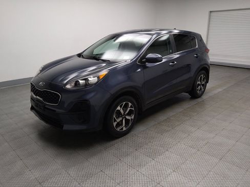 Used 2020 Kia Sportage LX FWD image 2