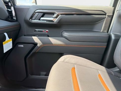 New 2026 GMC Sierra 1500 AT4 w/ AT4 Premium Package AWD/4WD image 22