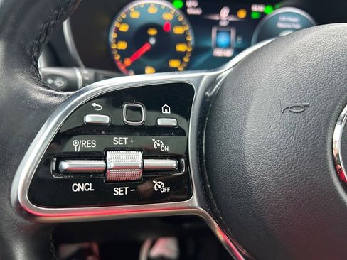 Used 2022 Mercedes-Benz GLC 300 4MATIC image 30