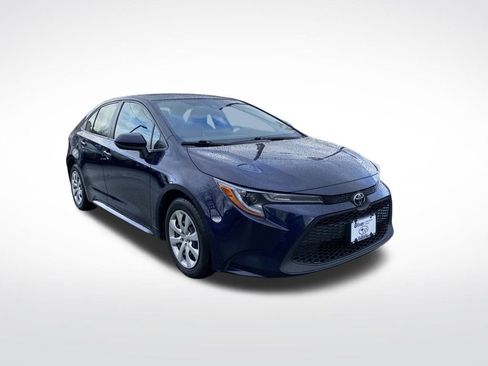 Used 2021 Toyota Corolla LE image 3