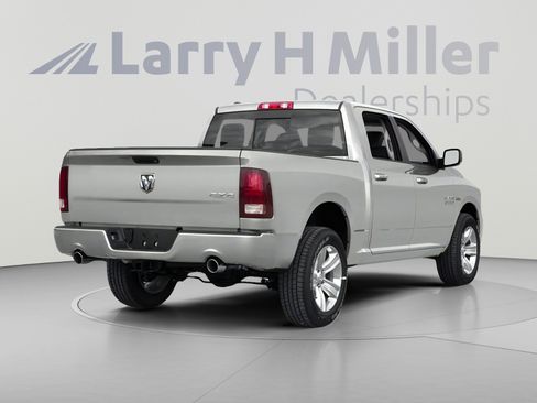 Used 2013 RAM 1500 Express RWD image 2